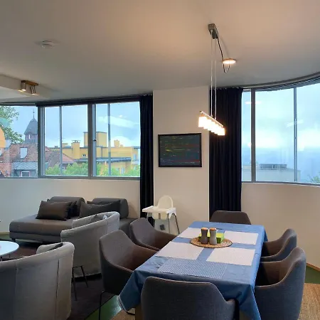 Appartement Holidayhome Omyxl Innsbruck