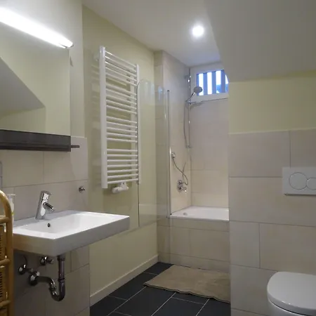 Omyxl Інсбрук