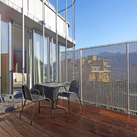 Апартаменти Omyxl *